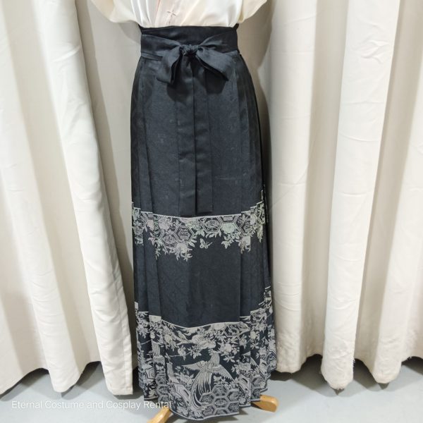 CHINESE Traditional MaMian Qun (HorseFace Skirt) Mix and Match Black with Silver Laser Lining Weaves Pheonix Pattern Size M - L (Actual Weaves, not fabric printing) bling bling for Rent - Image 3