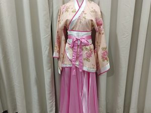 CHINESE Simple Costume Style Female Beige and Red Colour Free Size Height Adjustable Easy Wearing for Rent
