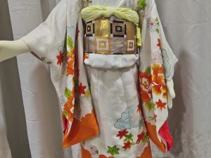KIDS JAPANESE Traditional Kimono KIDS GIRL height 90cm - 120cm yellow orange shichigosan for Rent