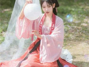 Chinese Traditional Female HanFu Pinkish Red S-L size Singlet Type (红粉汉服) for Rent